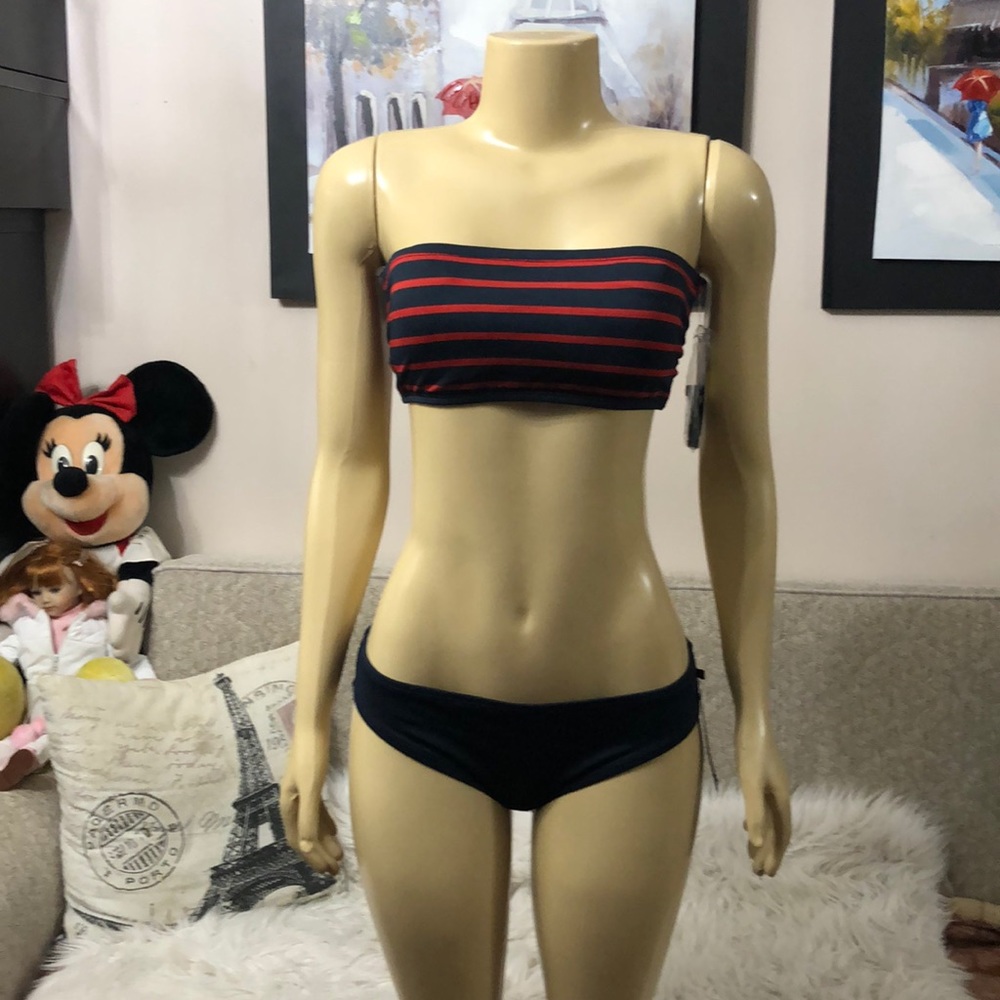 NWT TOMMY HILFIGERS SWIMMING SET SIZE M